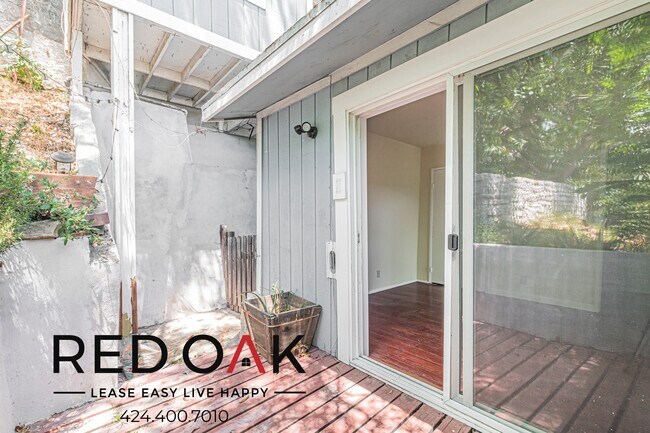 Building Photo - 474 1/2 Crane Blvd-474 1/2