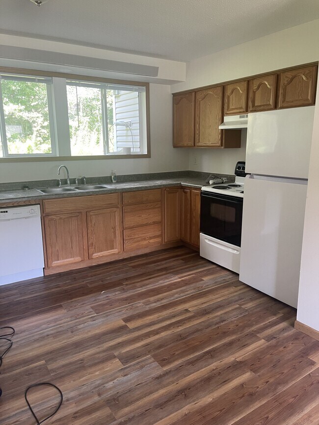 Building Photo - 4448 Gull Lake Dam Rd