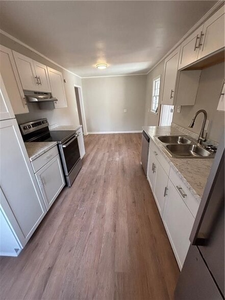 Building Photo - 119 Hickory St