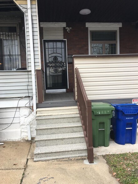 Building Photo - 3118 Wilkens Ave