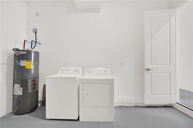 Building Photo - 68 Organ St