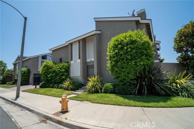 Primary Photo - 17121 Green Ln