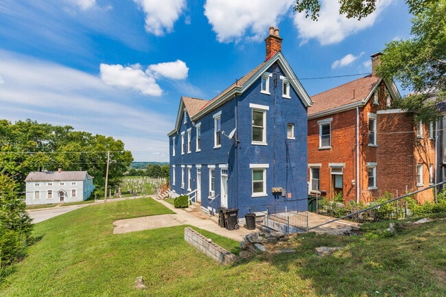 Building Photo - 4338 Vine St