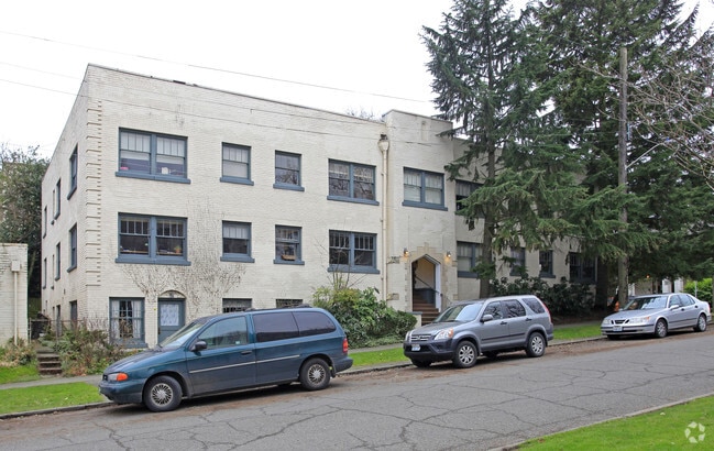 Primary Photo - 1705 E Howell St