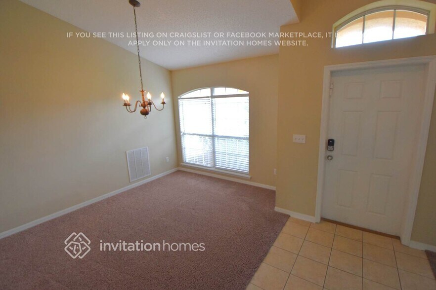 Building Photo - 10351 Lancashire Dr S