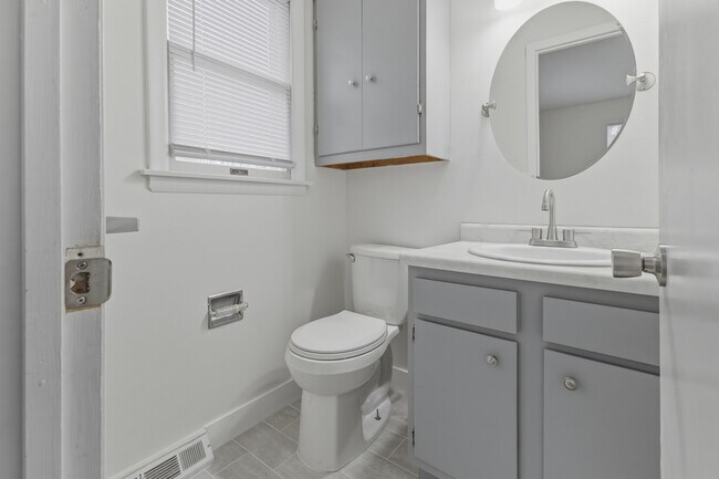 Building Photo - 4054 Stonehenge Dr