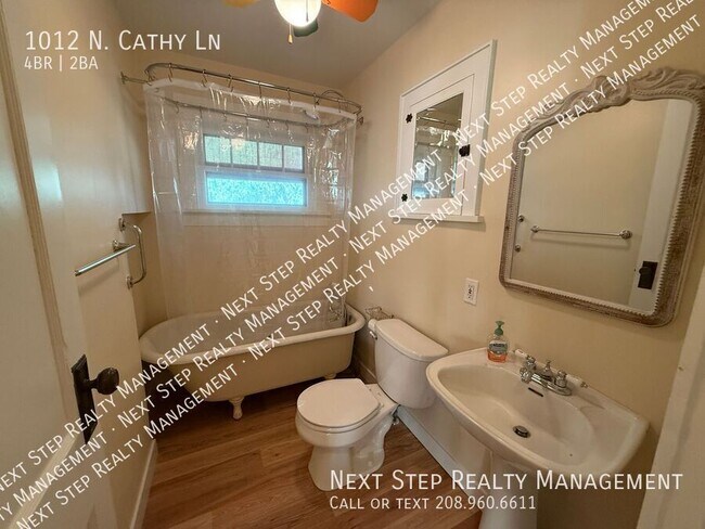 Building Photo - 1012 N Cathy Ln
