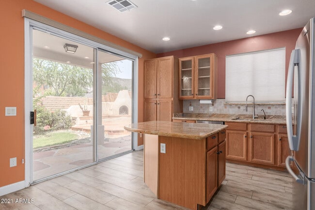 Building Photo - 204 W Mountain Sage Dr