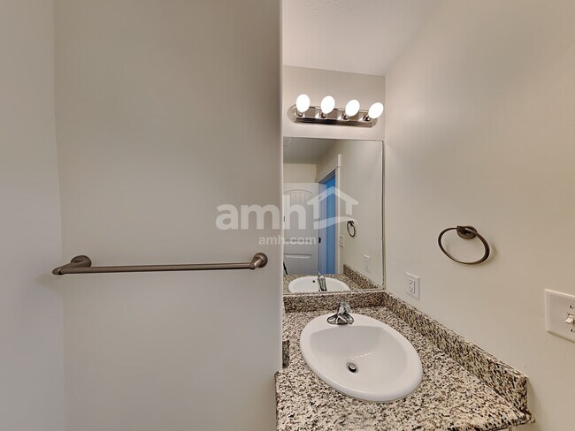 Building Photo - 1641 E Tumwater Ln