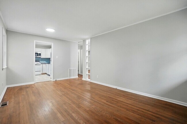 Building Photo - Charming 2BR Duplex in Charlotte