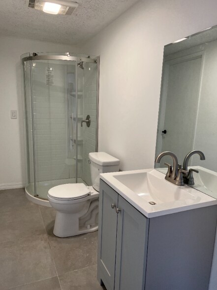 Building Photo - 33574 Washington Dr