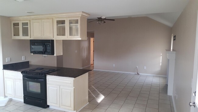 Building Photo - 516 Shannon's Way