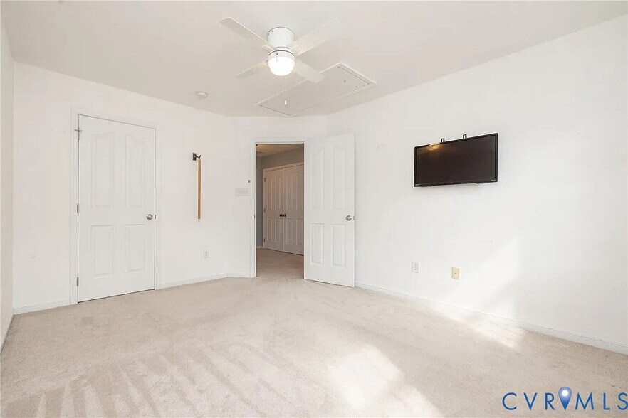 Front Bedroom - 3620 Tanby Rd
