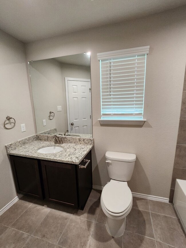 Building Photo - 3bd/2.5ba in Seguin