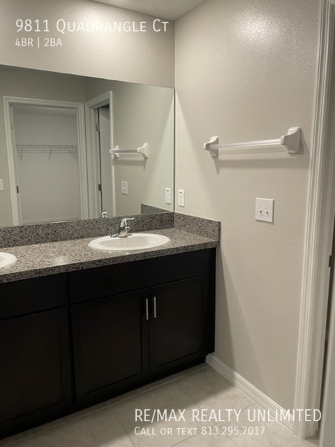 Building Photo - 9811 Quadrangle Ct