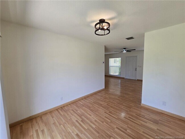 Building Photo - 2648 Rockcrest Ct