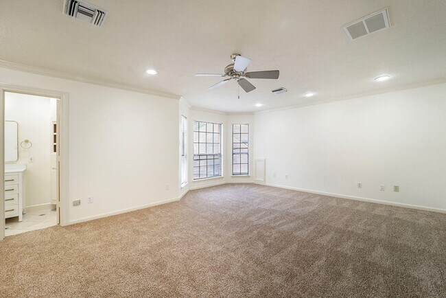 Building Photo - 1743 Randons Point Dr