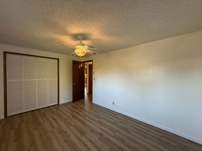 Building Photo - Santa Clara Gem