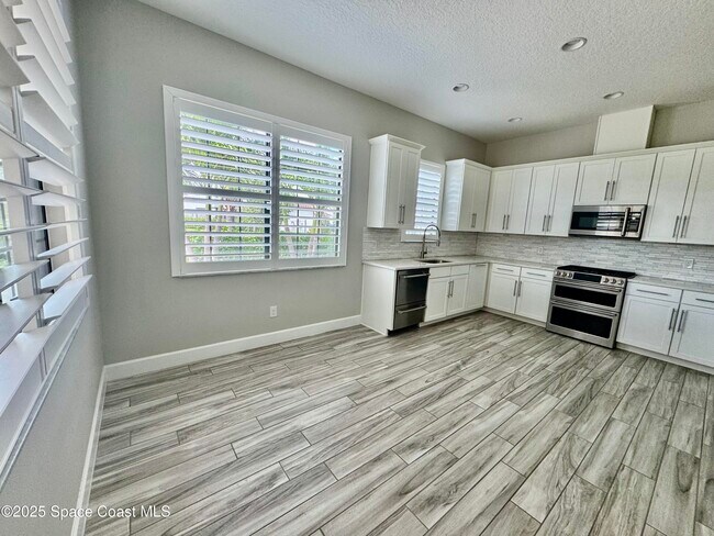 Building Photo - 7103 Vista Hermosa Dr