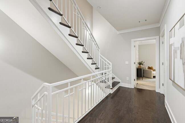 Building Photo - 2974 Hermance Dr NE