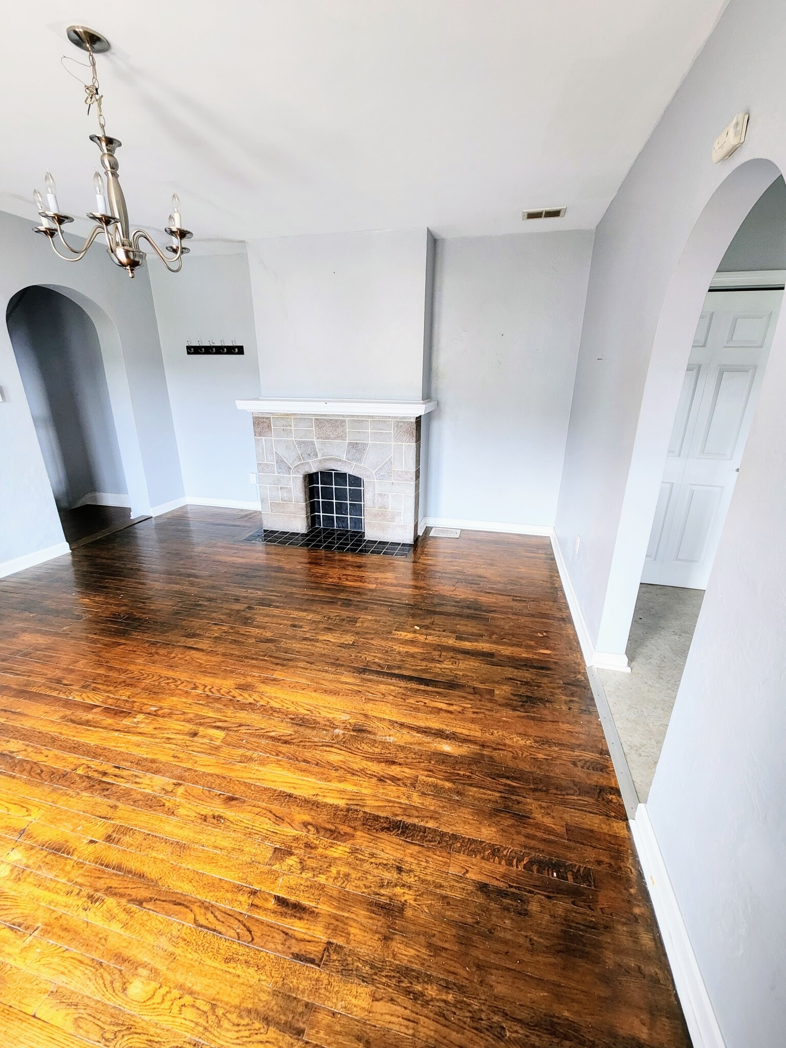 Building Photo - 158 48th St
