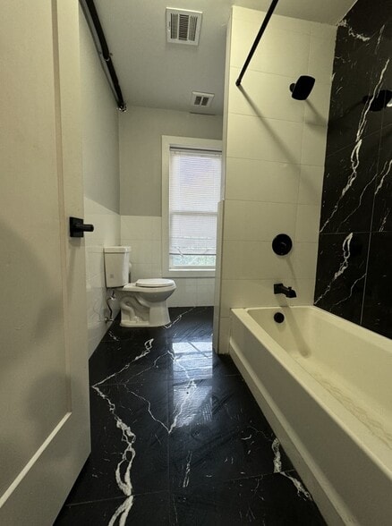 Unit 2L - 26 Yale Ave