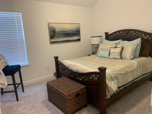 Bedroo4 - 1513 Hamlisch Ave