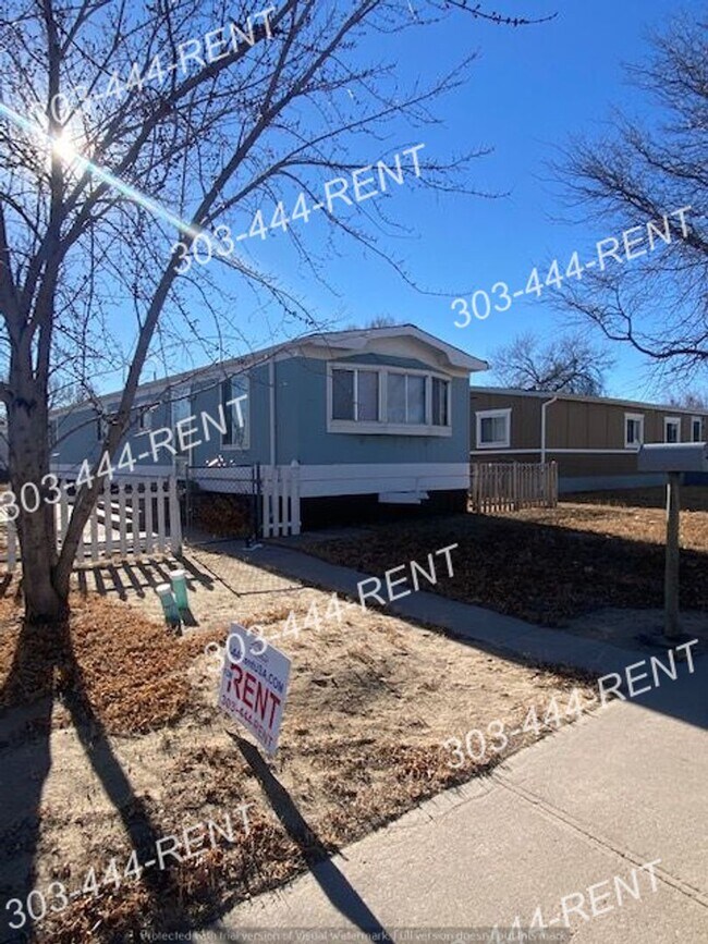 Building Photo - 217 Balsam St