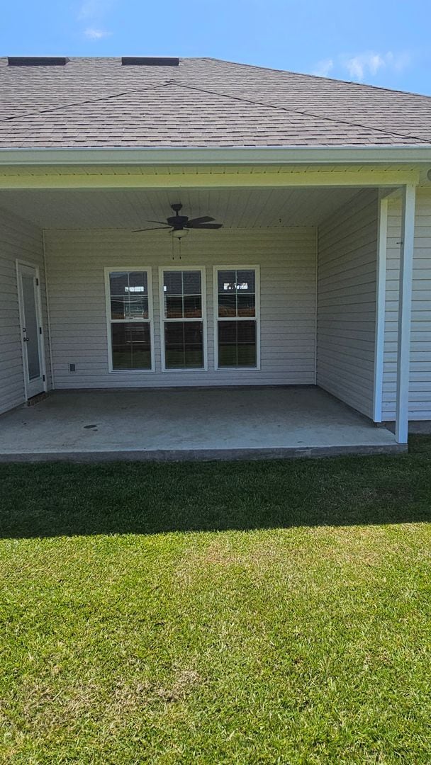 Building Photo - Knights Landing four bedroom home