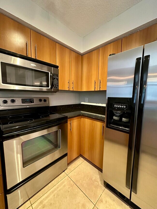 Building Photo - 1050 Crystal Way