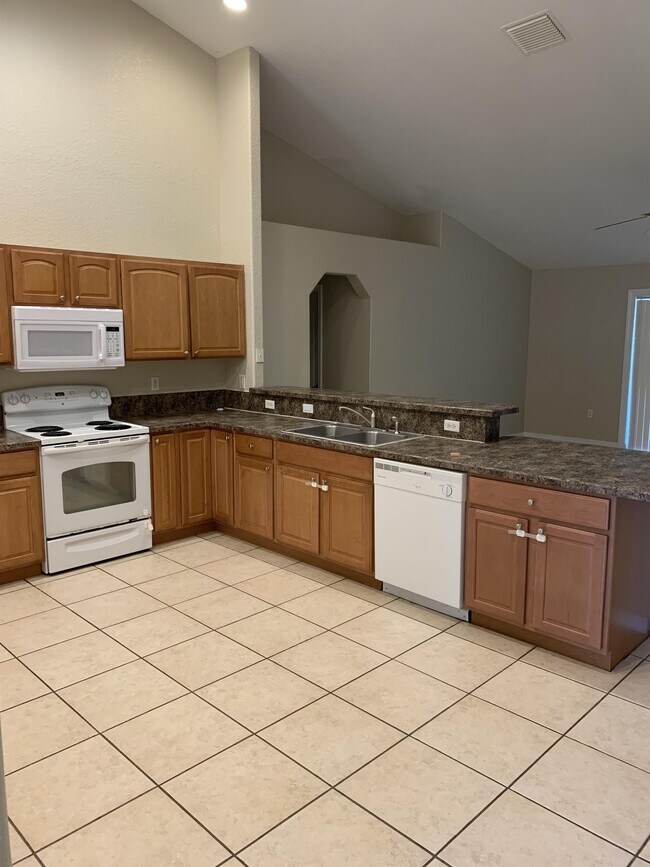 Building Photo - 1251 Creekview Ct
