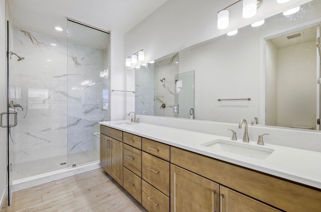 Building Photo - 4022 Ascend Grv