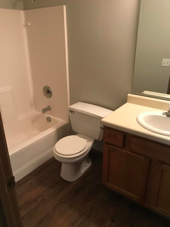 Building Photo - 5926-5928 E Limoges Dr