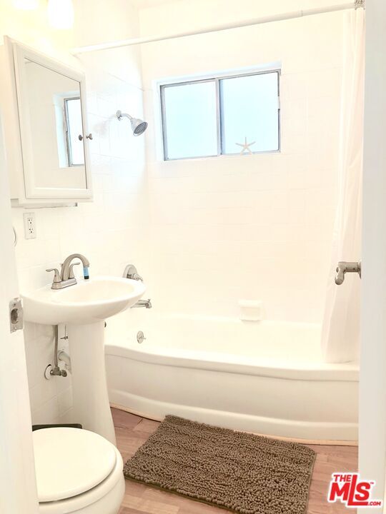 Building Photo - 35-35 Dudley Ave