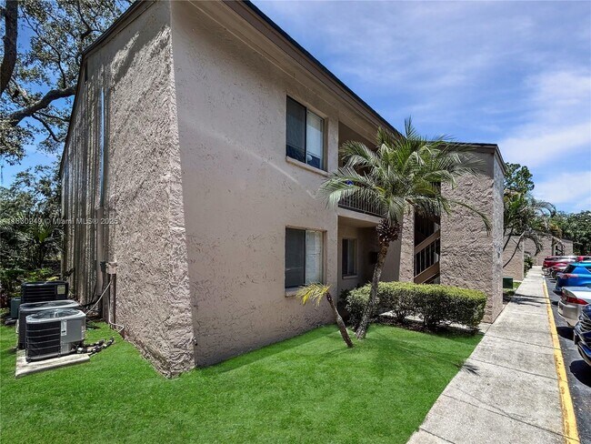 Primary Photo - 7604 Abbey Ln