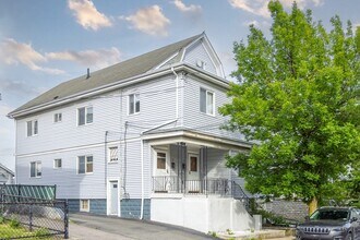 Building Photo - 19 Puritan Rd