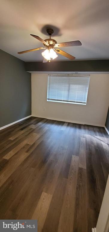 Building Photo - 707 Meadowview Ln