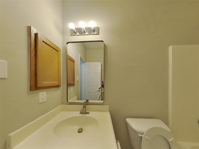 Building Photo - 3413 Fashion St