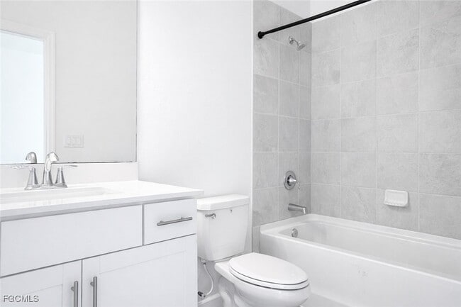 Building Photo - 18680 Ives Dr