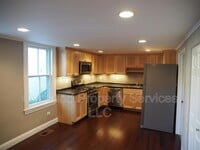 Building Photo - 934 North Ave