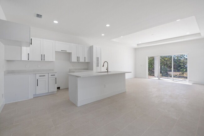 Building Photo - 5245-5247 26th St SW