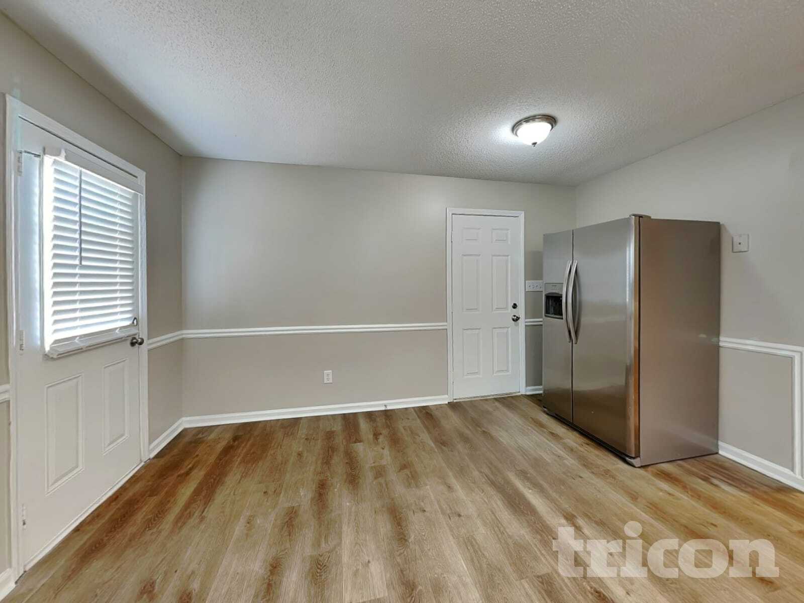 Building Photo - 207 Crystal Ct