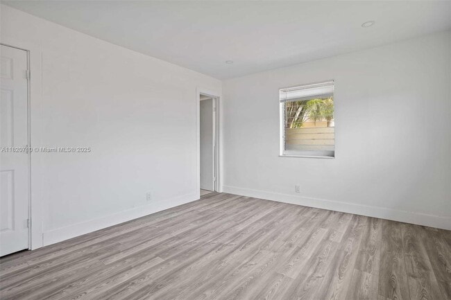 Building Photo - 2517 Polk St