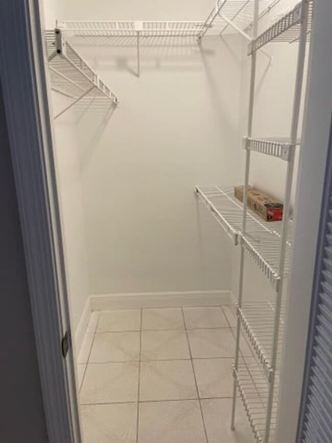 Building Photo - 2601 W Carandis Rd