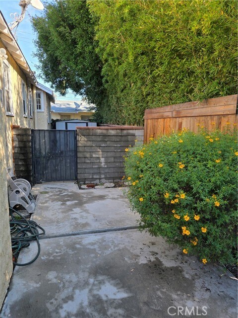 Building Photo - 4220 Duquesne Ave