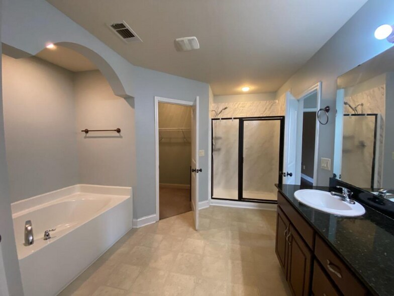 Building Photo - 215 CR - 2170