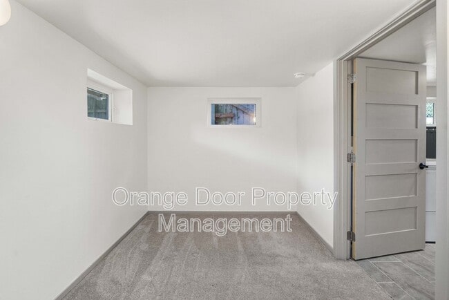 Building Photo - 4512 N Orchard St