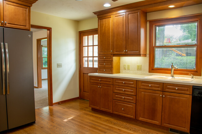 kitchen with deck access - 3118 S 116th St