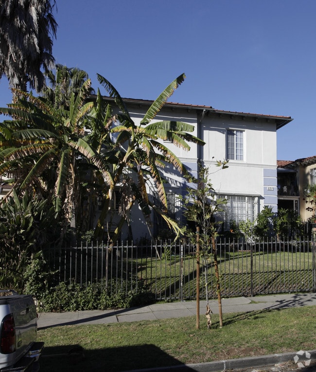 Building Photo - 121-123 N Catalina St