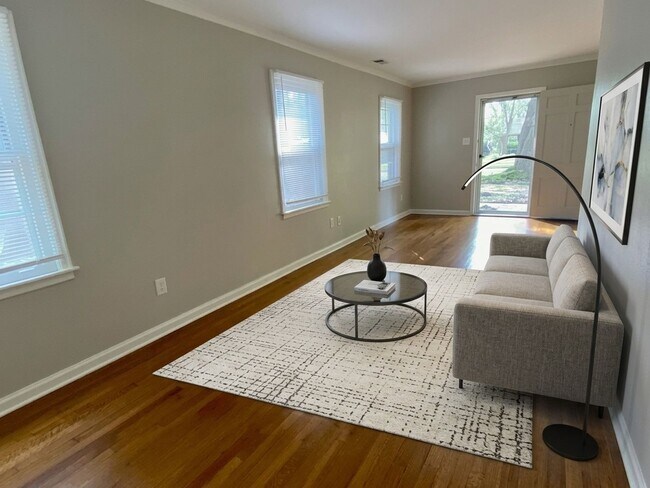 Building Photo - 3 bed, 1 bath in Colonial Acres near Quince and Colonial